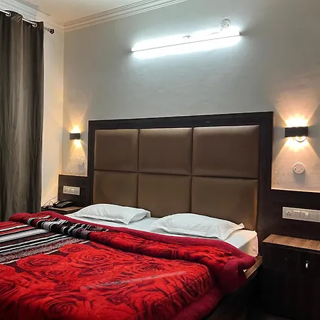 Hotel Premier Mall Road Manali-2
