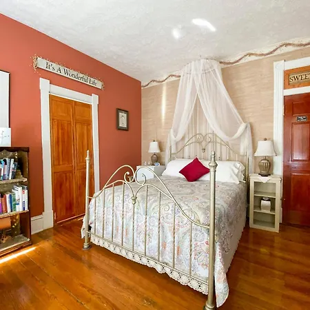 Magnolia House Inn-2