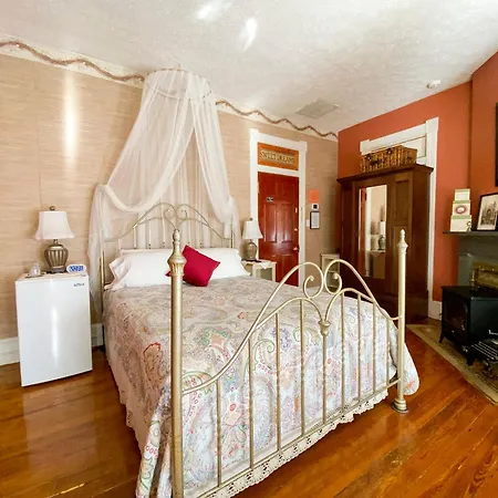 Magnolia House Inn-2