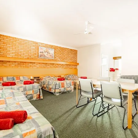 Landsborough Lodge Motel-2