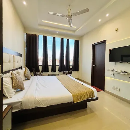 Hotel The Benz-3