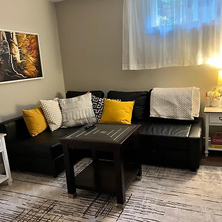 Yellow Door Suite-3