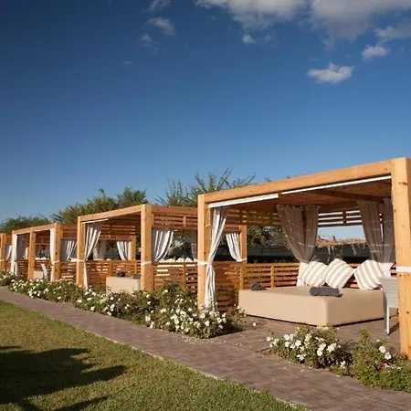 The Farm Lodges & Private Pool-2