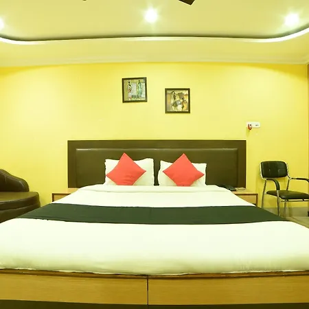 Collection O Hotel Highway Palace-3