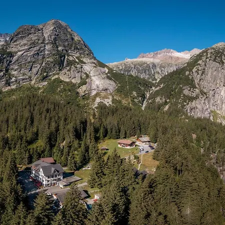 Hotel Und Naturresort Handeck-3
