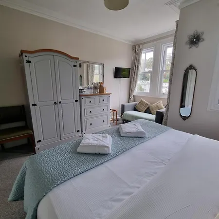 Harbour Heights Guest House-3