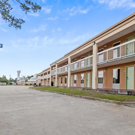 Suburban Studios Hotel Kingsland Near I-95-3