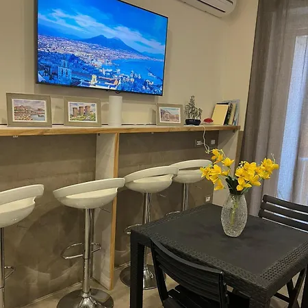 Six Rooms-2
