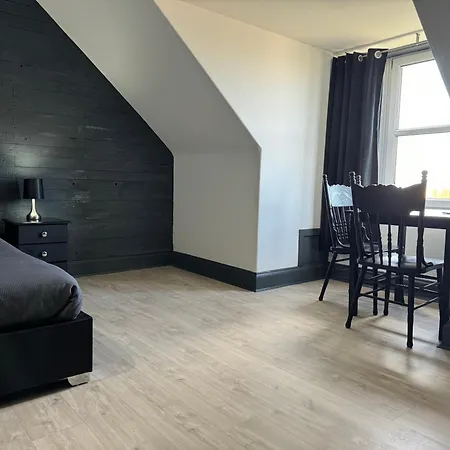 Aspen Guest House-2