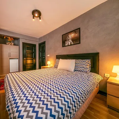 Hexa Suites Hotel-3
