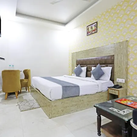 Hotel Claytone Near Delhi Airport-2