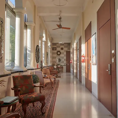 Elphinstone Hotel-2