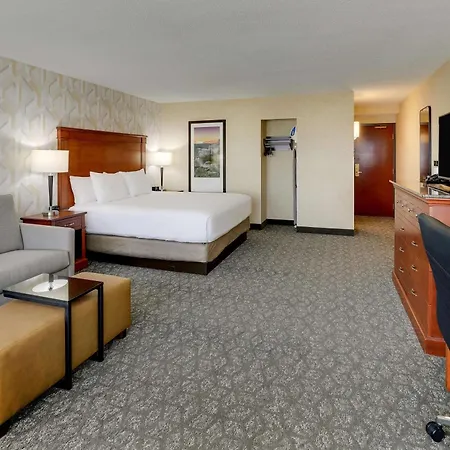 Drury Inn & Suites Marion-2