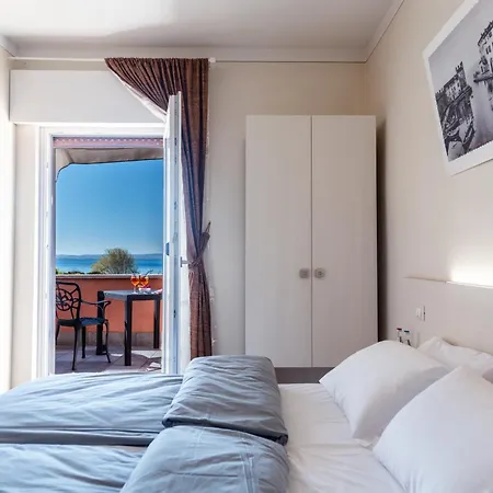 Hotel Cristina-2