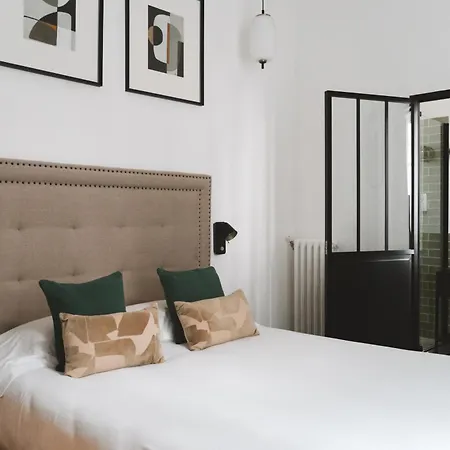 Hotel Des Beaux Arts-2