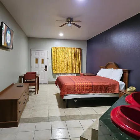 Texas Inn And Suites Rgv-3