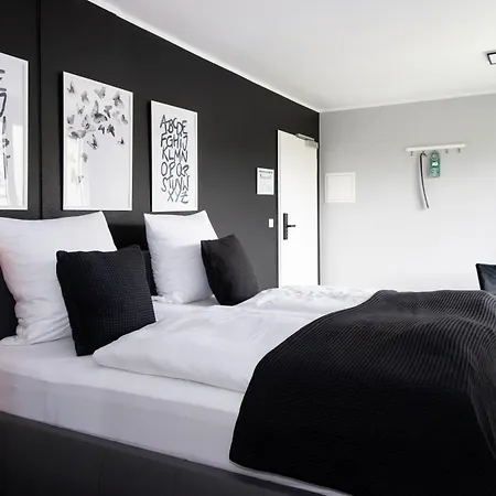 Hotel Deluxe-2