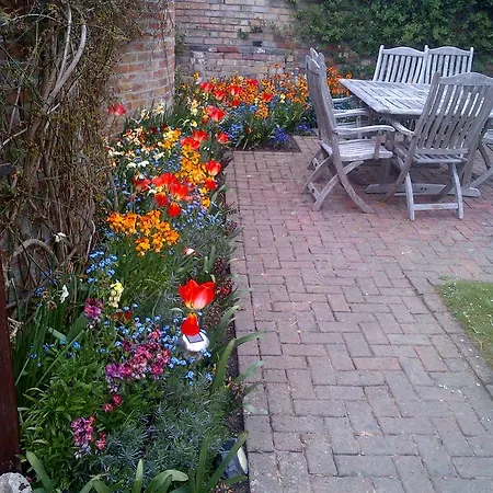 The Courtyard, Laurel Farm-3