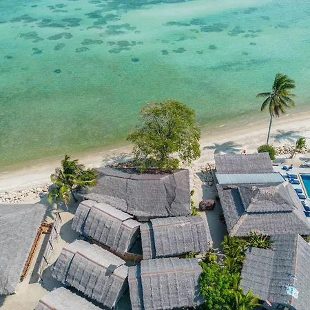 Absolute Beachfront Villas-3