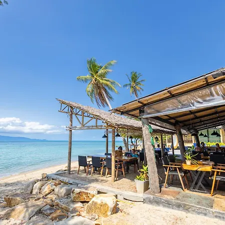 Absolute Beachfront Villas-2