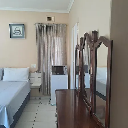 Iqhayiya Guest House-3