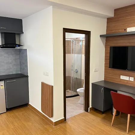 Palladium Luxury Suites Financial District Unit II-2
