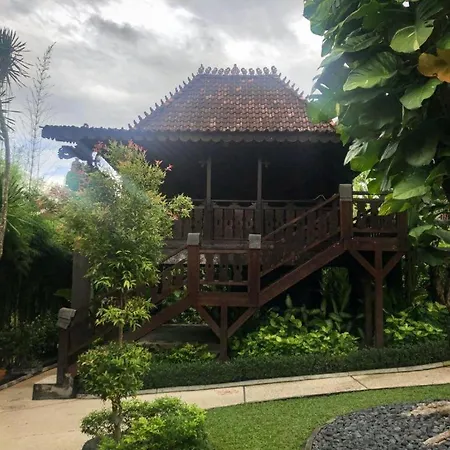 Villa Rumah Kayu-2