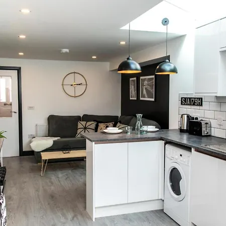 Room In A Shared House Dean Street Coventry Cv2 4Fb-3