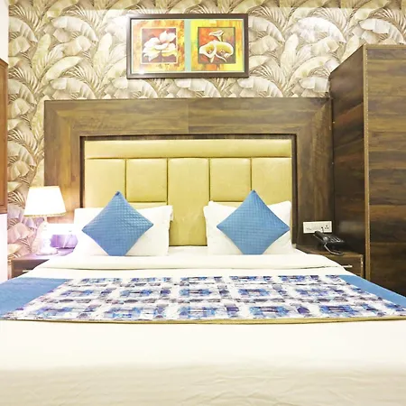 Hotel The Kiara Near Delhi Airport-3
