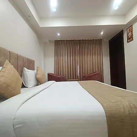 Hotel Lavish Inn-3