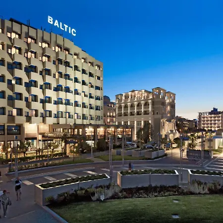 Hotel Baltic Riccione-Fronte Mare-3