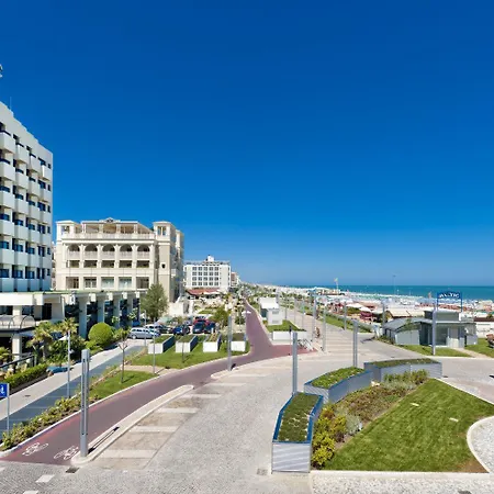 Hotel Baltic Riccione-Fronte Mare-2