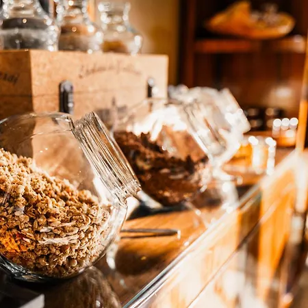 Logis L'Auberge - Maison Glenn Anna-3