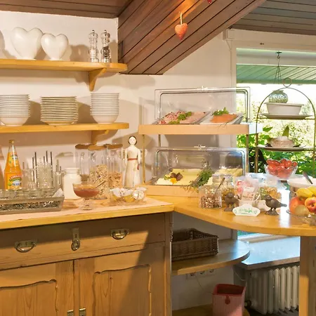 Landhotel Herzberger garni Zimmer&Ferienwohnungen-3