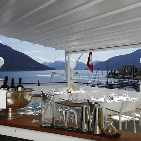 Holiday Hotel Yachtsport Resort Lago Maggiore-3