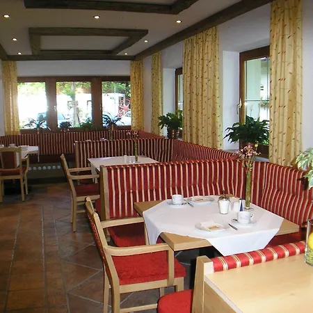 Hotel-Garni Weidacherhof-2