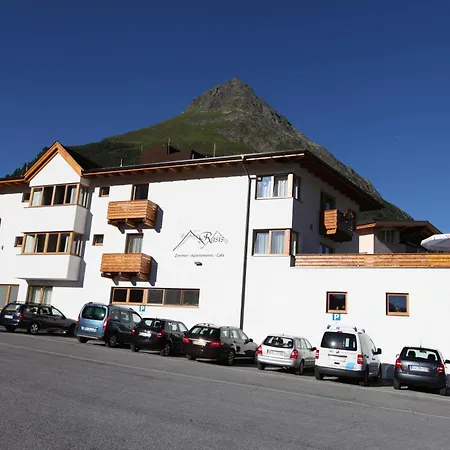 Berghotel Rasis-3