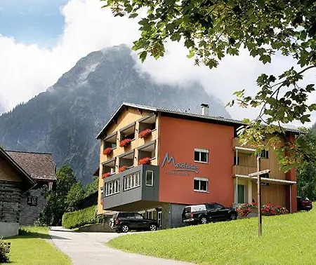 Hotel Garni Madrisa-2