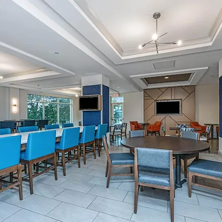 Holiday Inn Express & Suites Charleston Arpt-Conv Ctr Area By Ihg-3