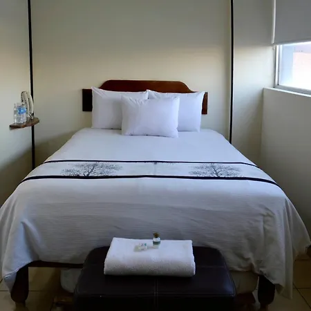Hotel Mateos 1215-2