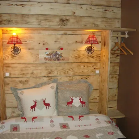 Chambres D'Hotes Chalet De La Source-3