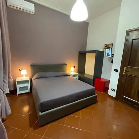 Dante Rooms-2