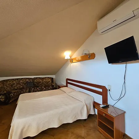 Hotel Blue Spot-3