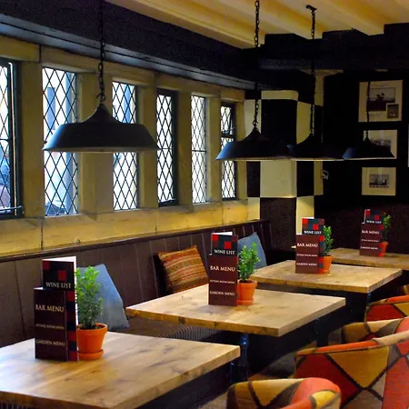 The Broadway Hotel-3