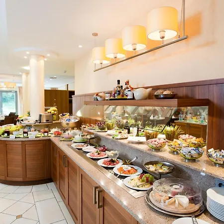 Ramada By Wyndham Duesseldorf Ratingen-3