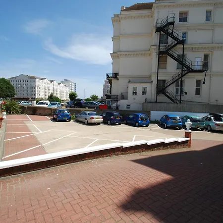 Oyo Devonshire Park Hotel-2