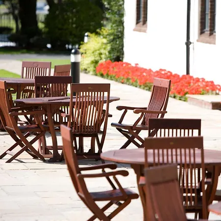 Western House Hotel At Ayr Racecourse-3