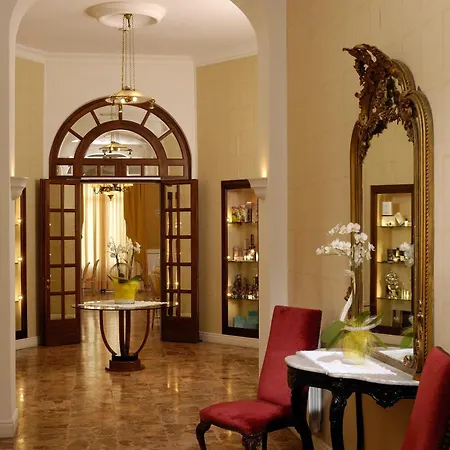 Grand Hotel Royal-2