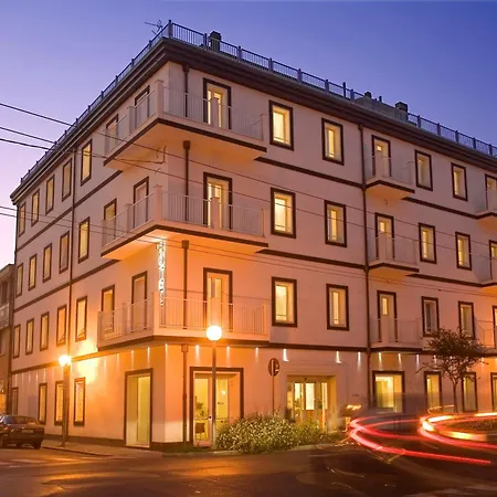 Card International Hotel-2