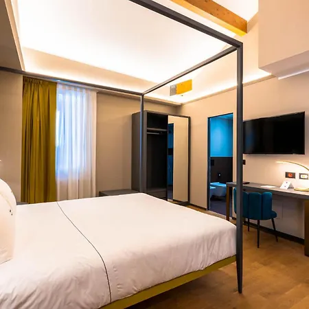 Hotel Touring-2